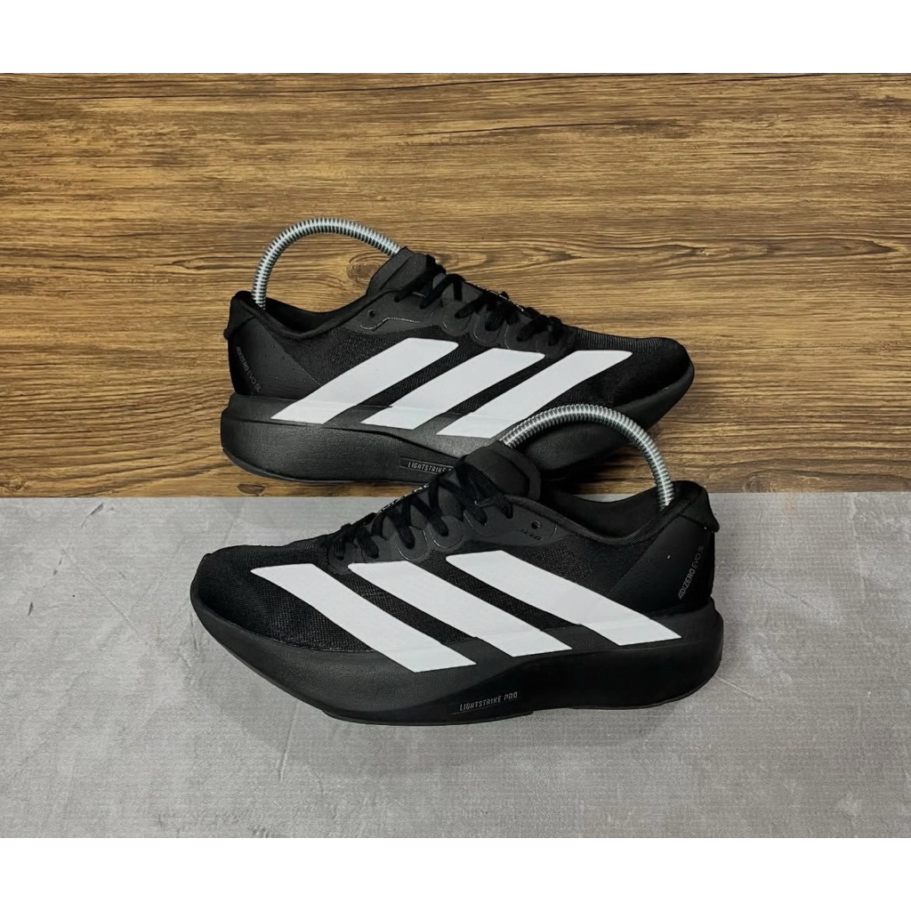 sepatu  running size 42