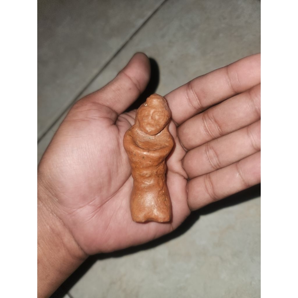 barang kuno antik batu unik banget warisan peninggalan mbah bntuk sperti patung