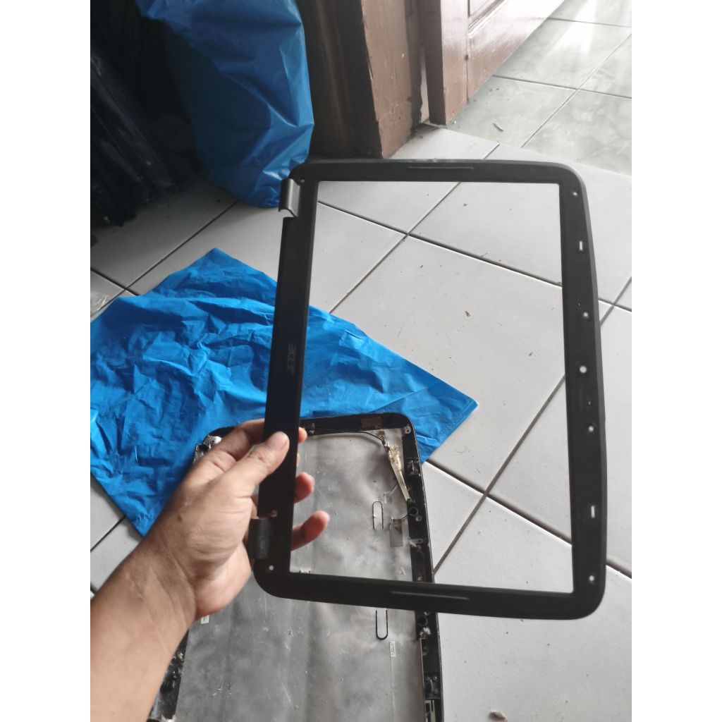 frame lcd depan laptop acer 5520 ori