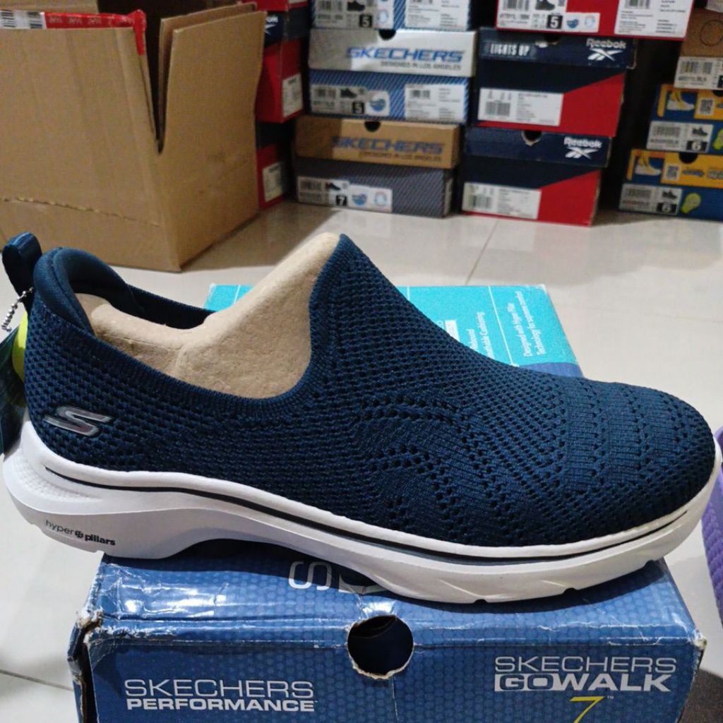 SKECHERS SLIP ON WANITA