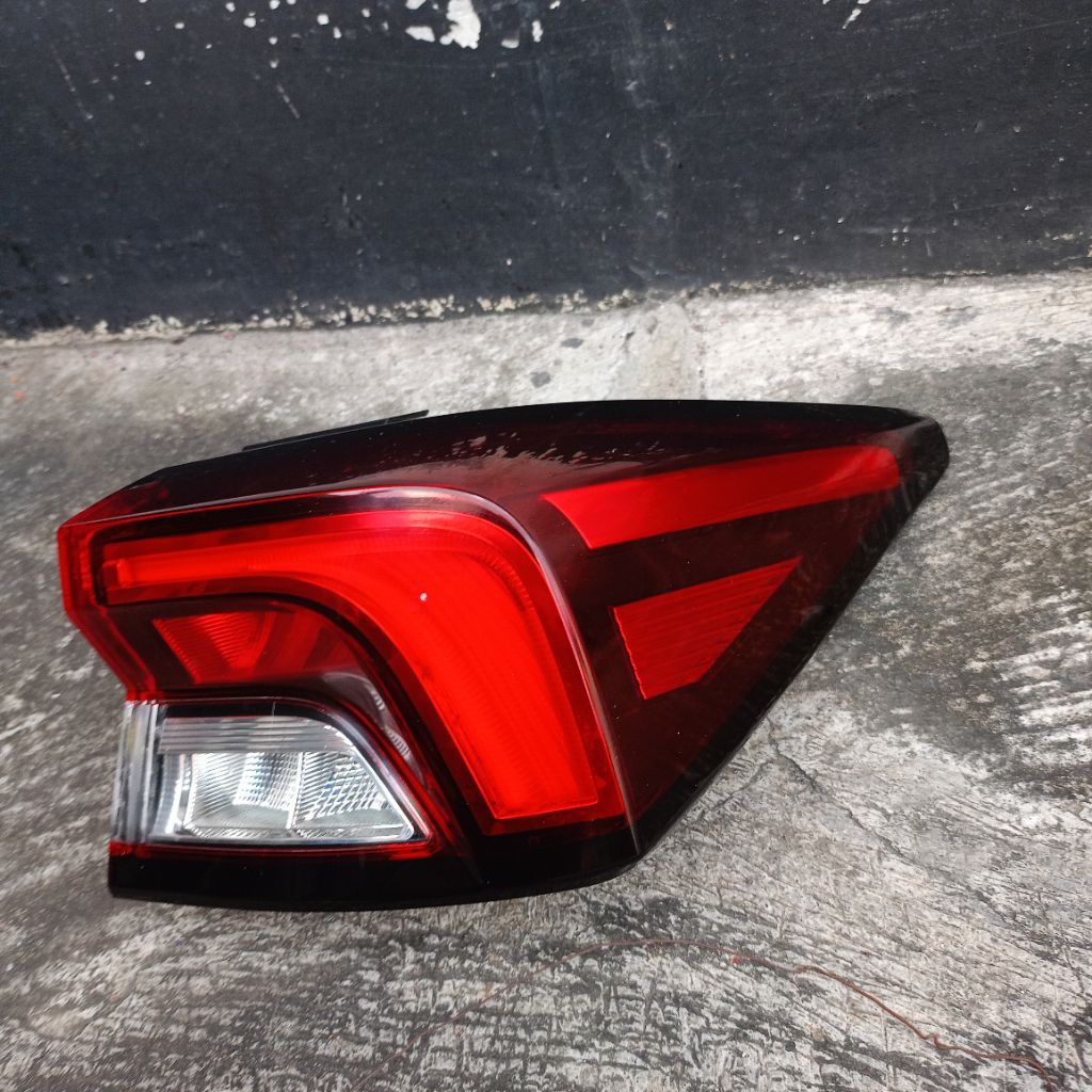 Stoplamp Lampu Belakang Avanza Xenia Veloz 2022 2023 2024 Ori Copotan