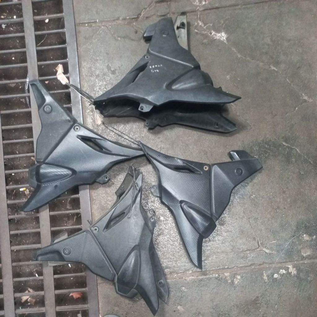 tutup cover aki samping verza 150 kiri kanan ORIGINAL