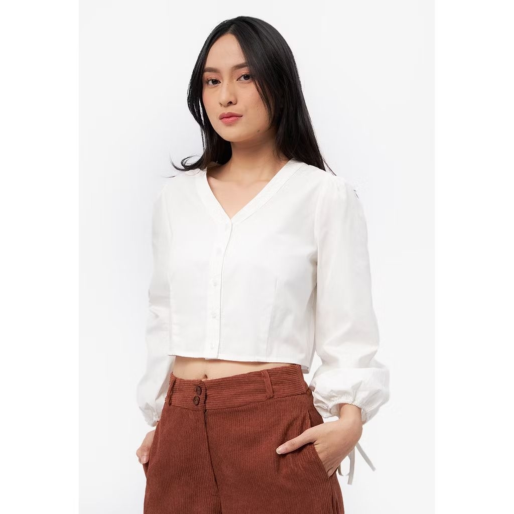 Deffect SALE‼️new with Tag COLORBOX V-Neck Puff Sleeve Crop Blouse Off White size S only