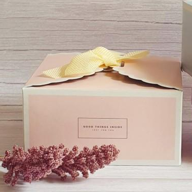

Gift Box Dus Ukuran 14x14 Pendek Kotak Kue Pastel BoxCake Roti Kering Kuker Warna Pink