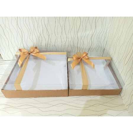 

kotak hantaran/kotak kue/kotak mika ukuran 30x30