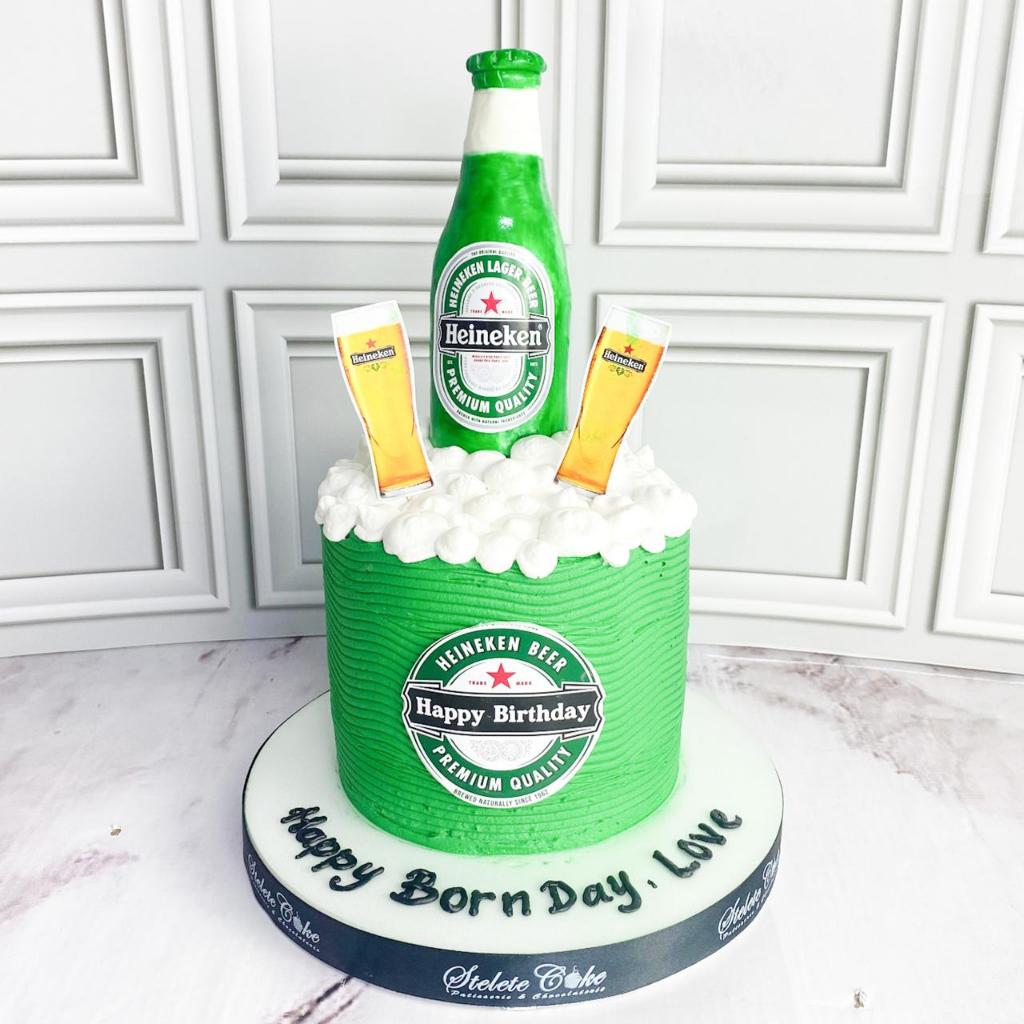 

Kue Ulang Tahun/Birthday Cake/Kue ultah Tema Minuman/Minuman Cake