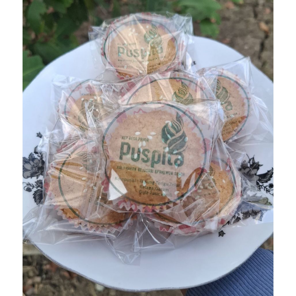 

Bolu Kelapa Renyah Khas Gunungkidul