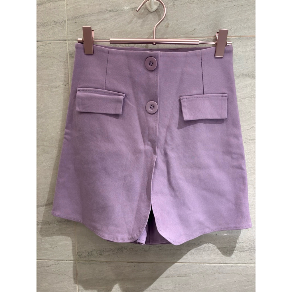 Rok Celana Pendek Warna Ungu