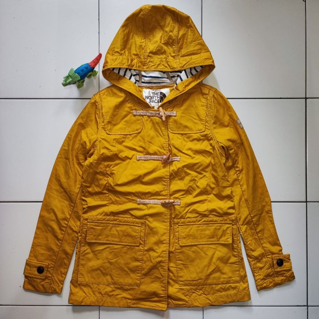 Jaket Outdoor Casual Wanita Perempuan TNF Barkeley Calif Second Second Preloved Gunung Camping Hikin
