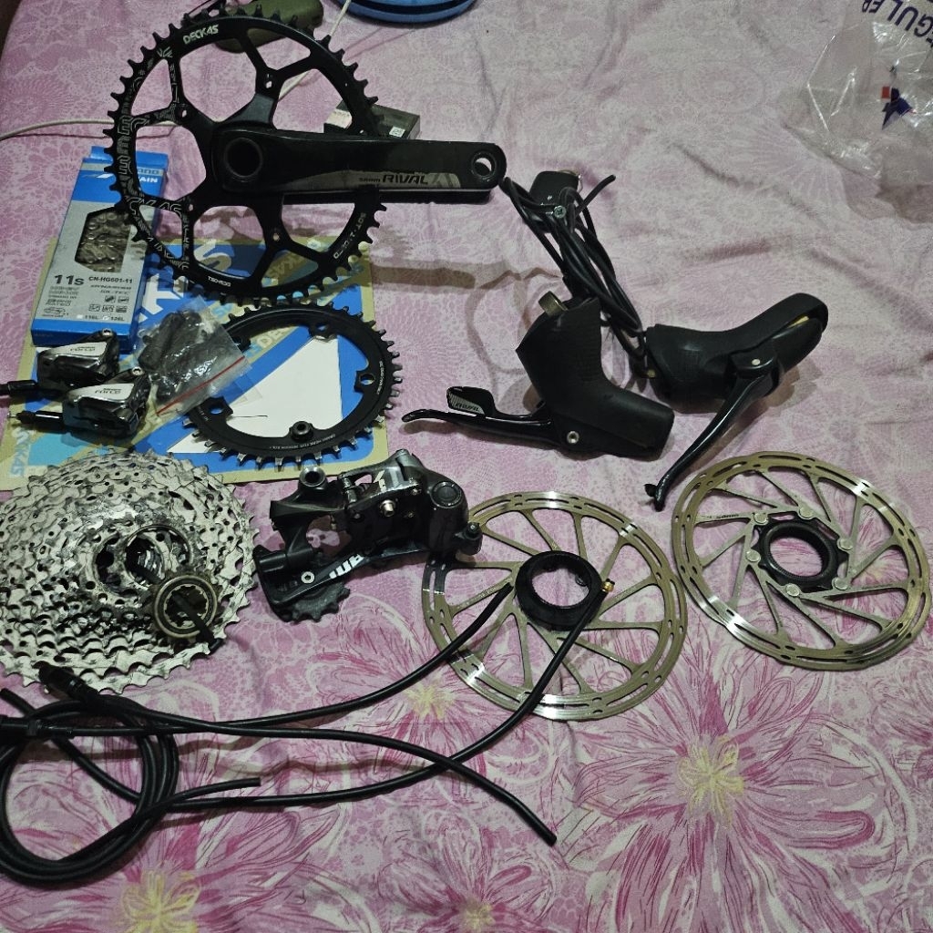 groupset sram rival mix sram force groupset road bike / gravel