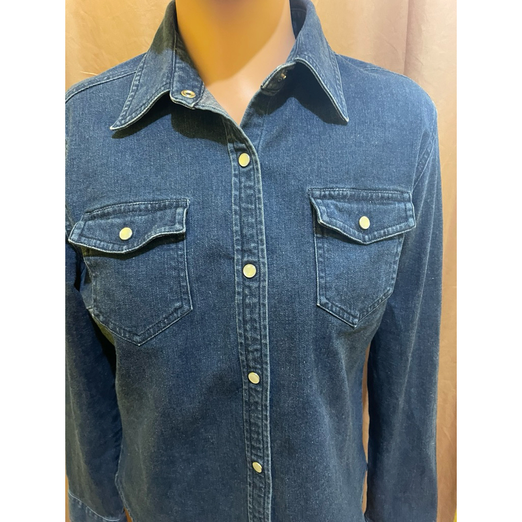 Baju jeans  wanita uniqlo