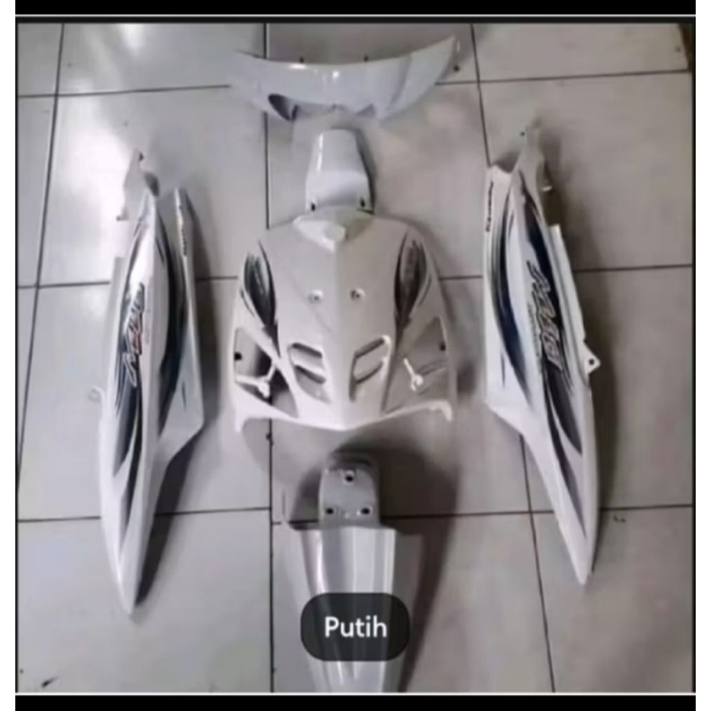 Full body halus + striping warna putih mio sporty tahun2004-2007