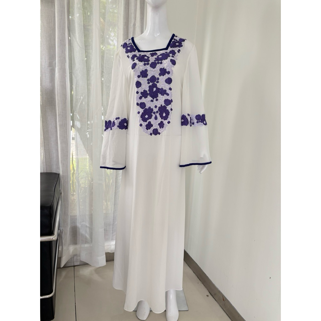 PRELOVED abaya saudi putih motif ungu