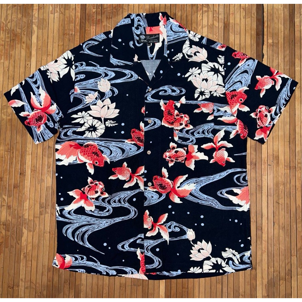 JAPANESE SCRIPT HAWAIIAN ROUSHATTE RED KOI HAWAIIAN RAYON SHIRT Oniwa Soto Sun Surf