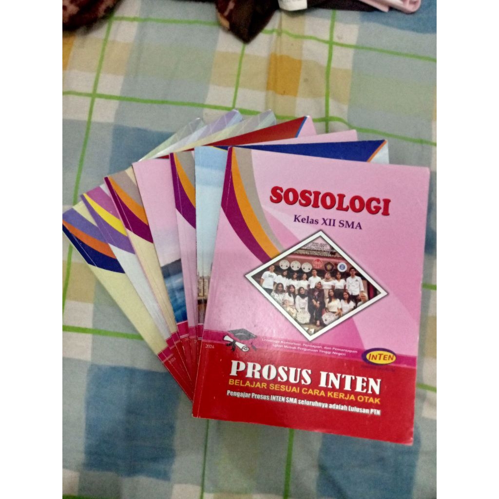 PRELOVED BUKU INTEN 2025 (USED)