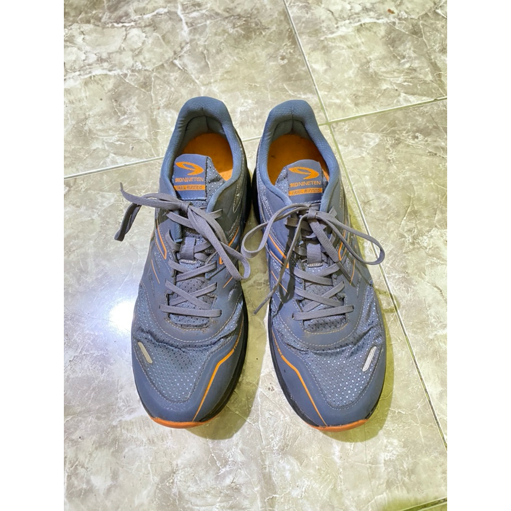 Sepatu Trail Running Nineten Yuza Evo Gray Black Orange