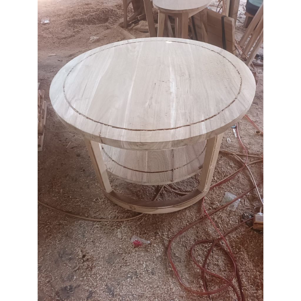 meja tamu bulat rotan minimalis aesthetic