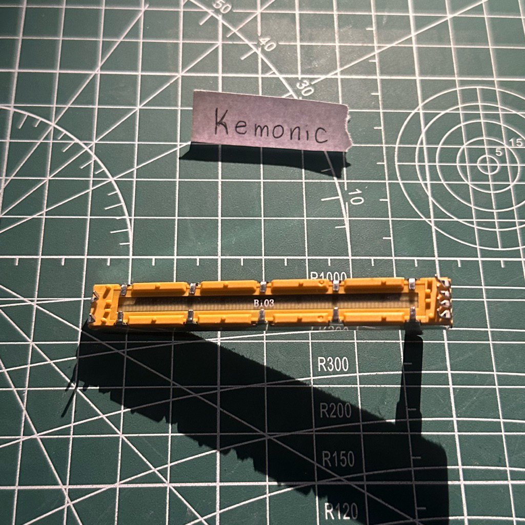 Potensio Mixer Geser 10k 7.5cm Hitam 7,5 cm