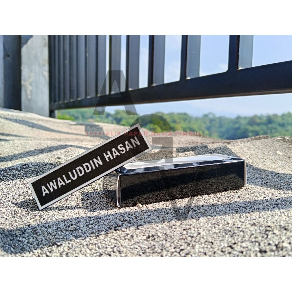 

Papan Nama Tidak timbul Lis - Nametage Lis putih