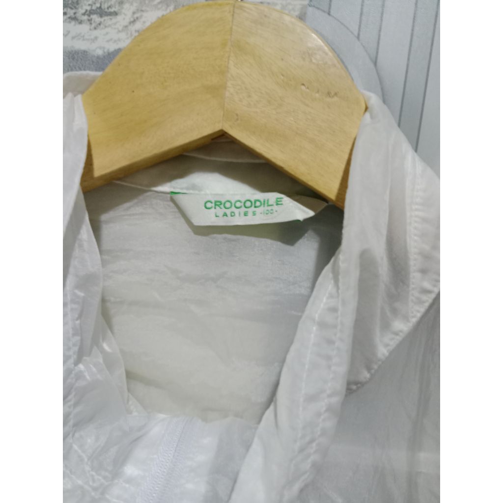 preloved jaket parasut buaya