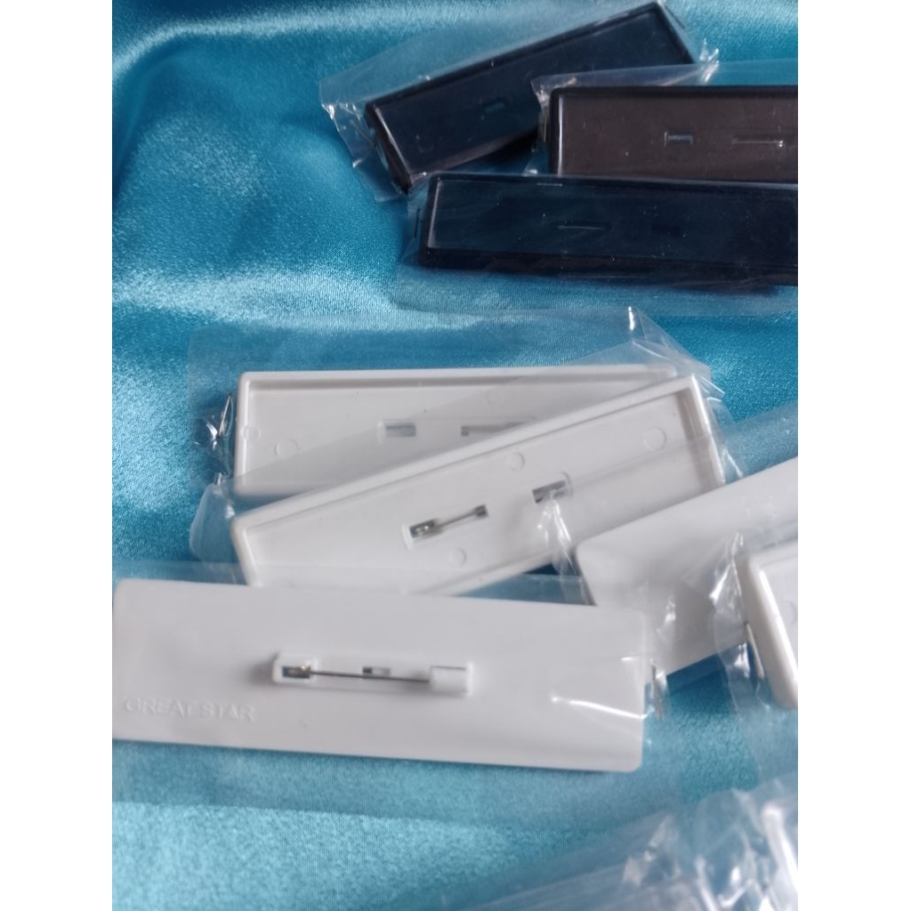 

Promo Cuci Gudang" Nametag Akrilik Peniti / Magnet