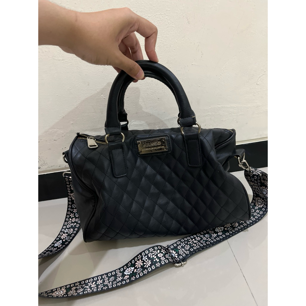 Preloved MANGO bowling bag tas wanita sling bag top handle