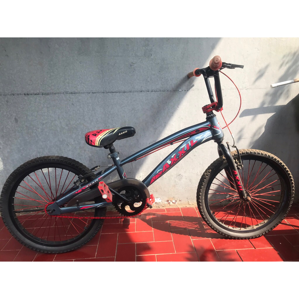 sepeda bmx axxil