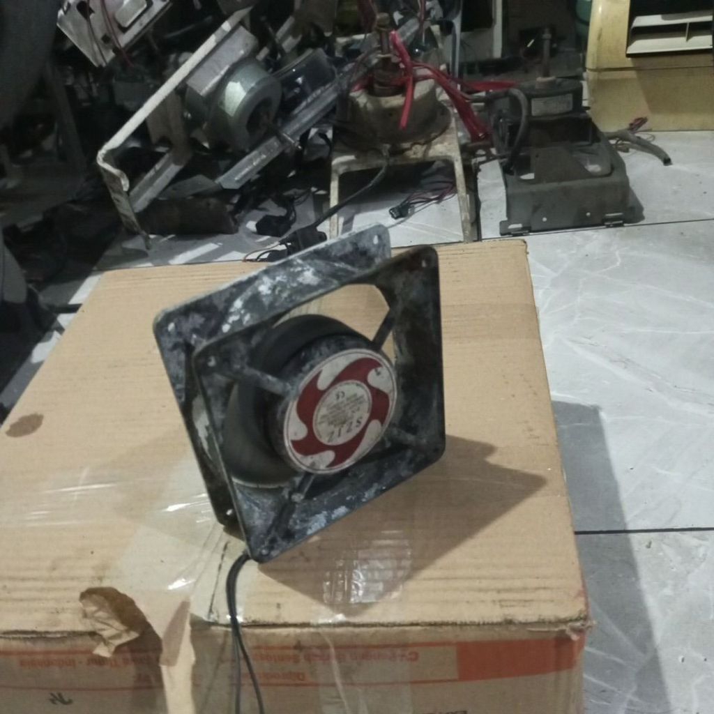 kipas angin mini angin kenceng arus dc