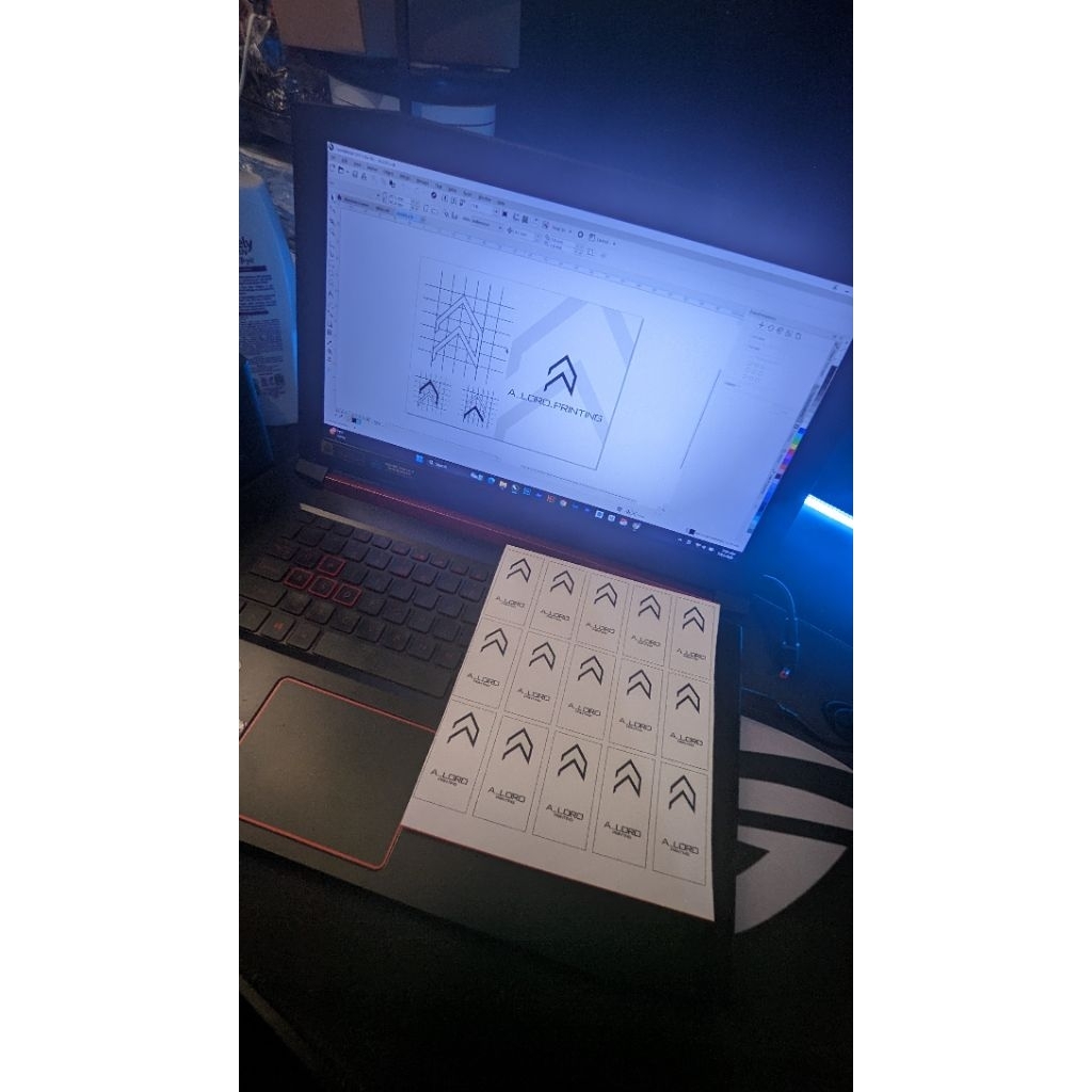 

Stiker Custom Nama/Merk Brand/Logo, Sticker Vinyl, Cutting, Premium, Tahan Air, Bisa Custom