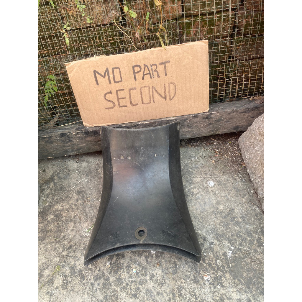 legsil sayap tengah bawah honda supra x 125 karbu original copotan motor / lengsil cover tengah supr