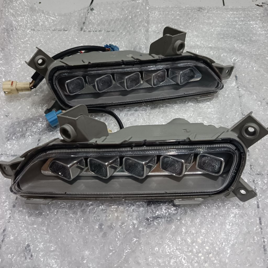 lampu drl bemper depan wuling cortez