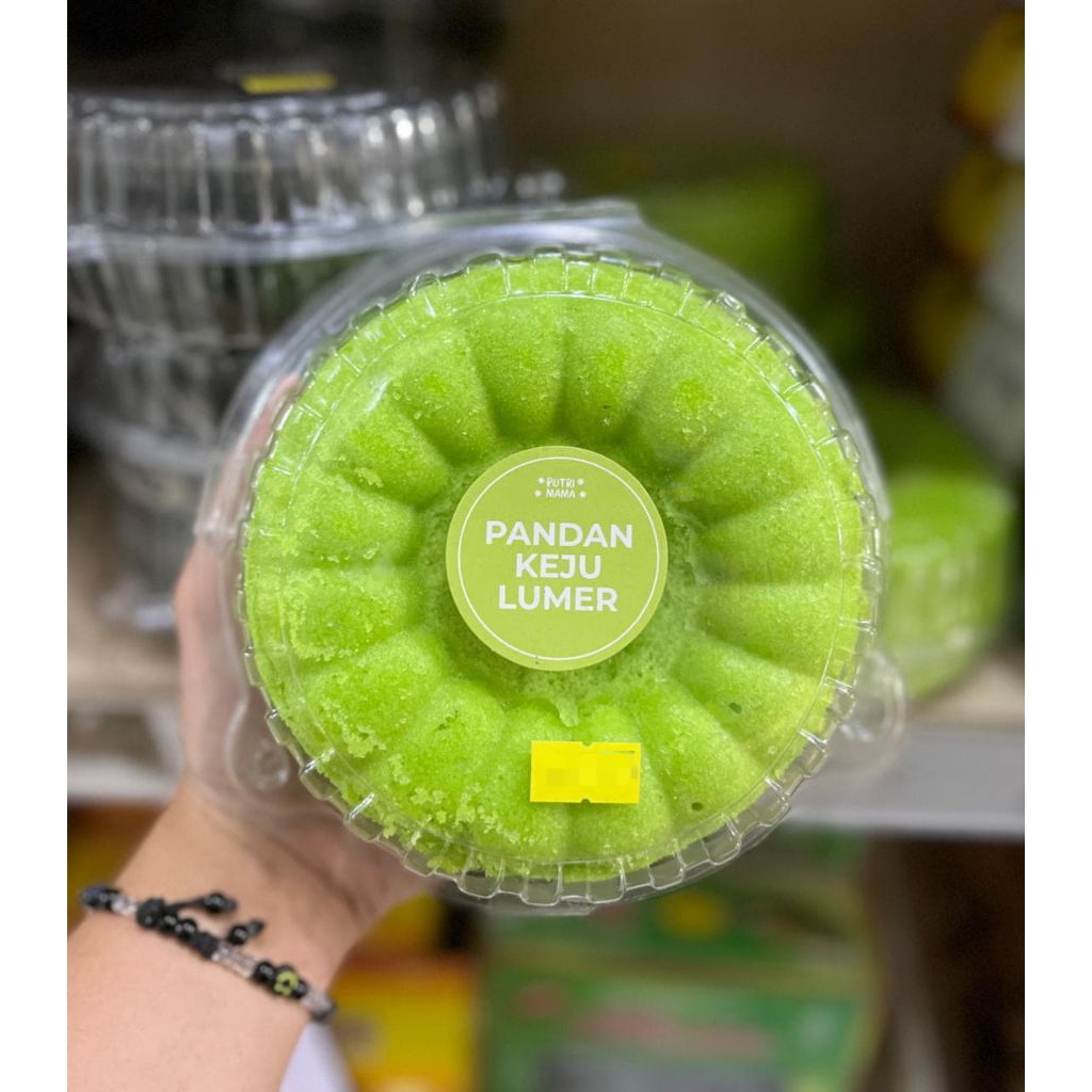 

Putri Mama Bolu Pandan Lumer