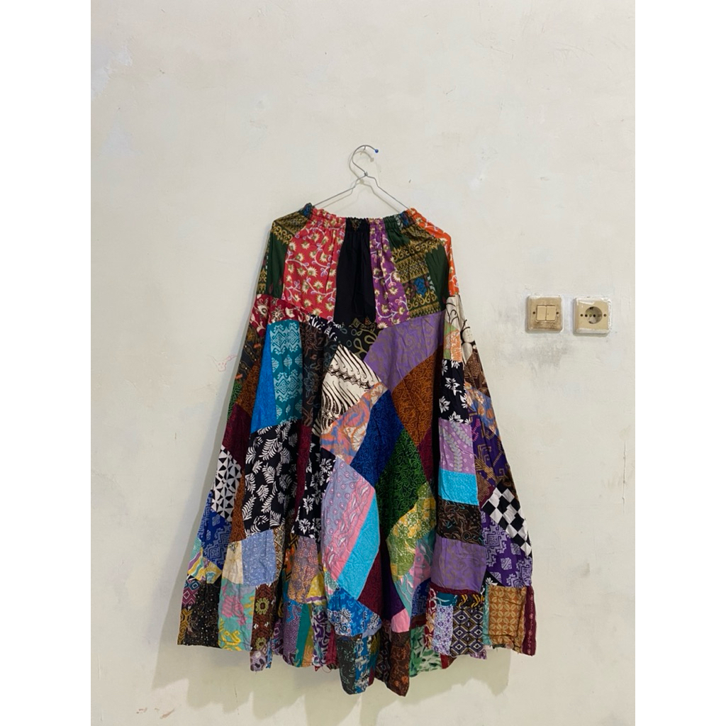 Preloved Rok batik Pekalongan A Line Lebar bawah