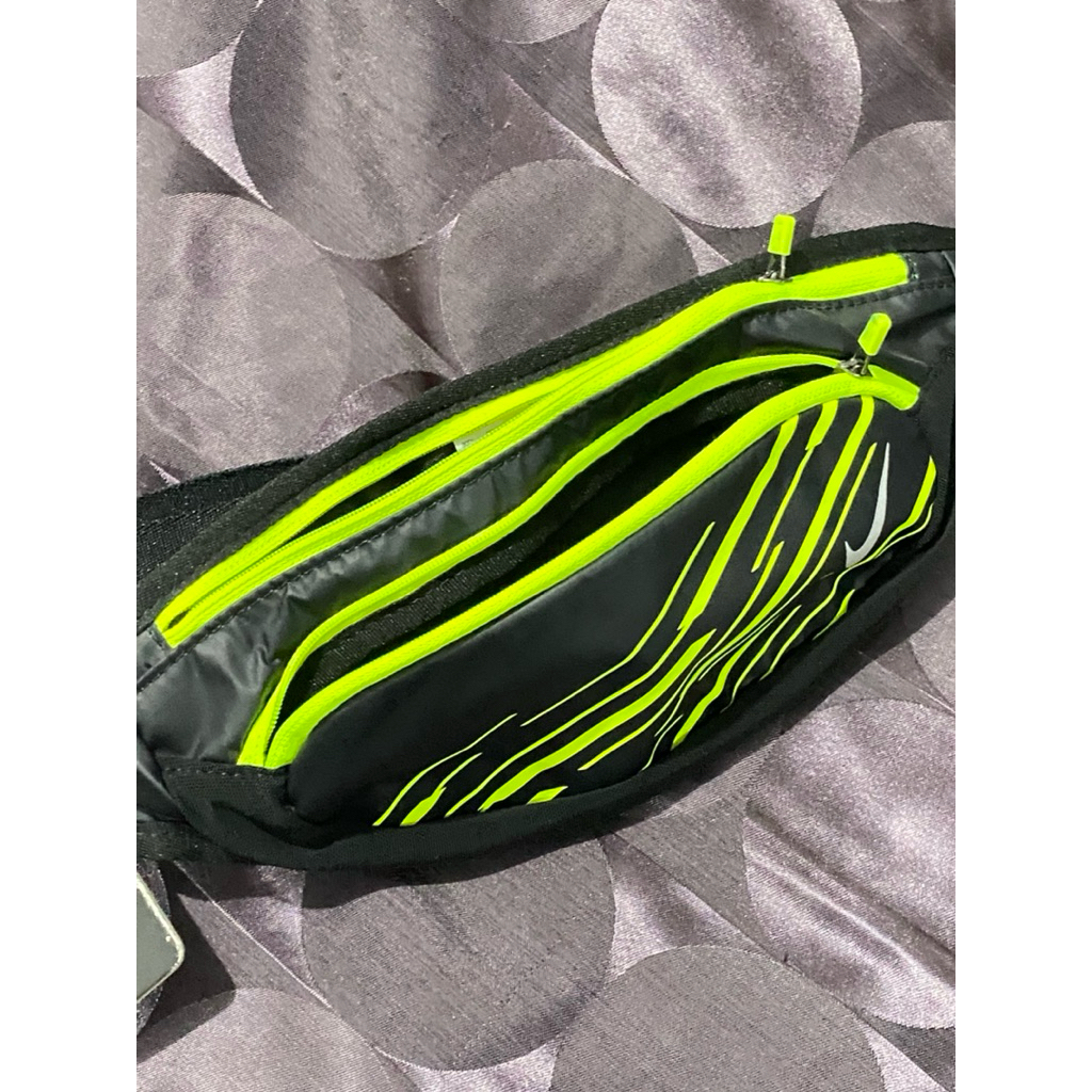 Nike Run Waistbag Black Volt size Large