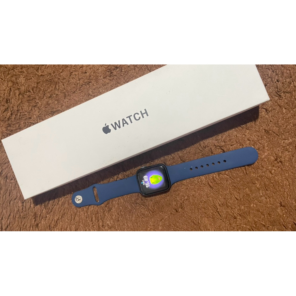 Apple Watch SE 40MM Second Gen 1