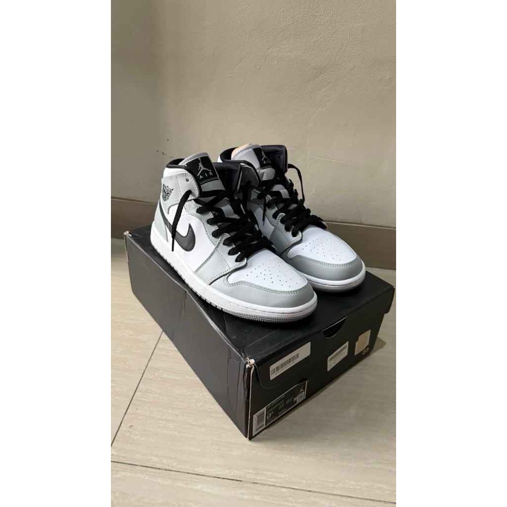 AIR JORDAN 1 MID LT Smoke Grey size US 9.5 second