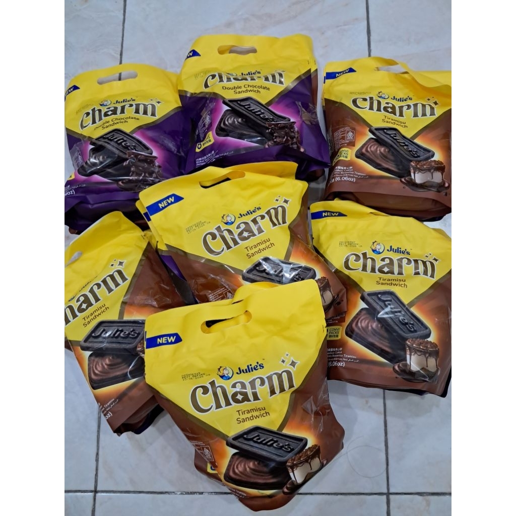 

Biskuit Julies Charm Sandwich Tiramisu 172 gr ORIGINAL/ Double Chocolate Julie's 172gr Exp 5 2026 made in malaysia