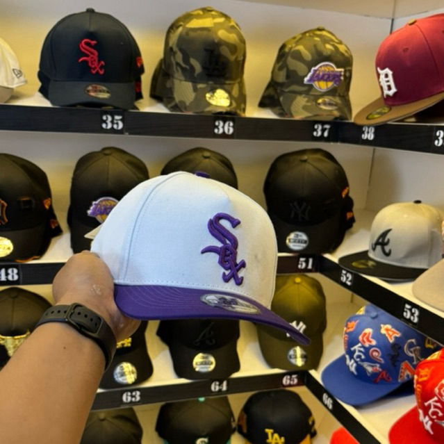 TOPI PRIA/TOPI BASEBALL SOX PUTIH UNGU