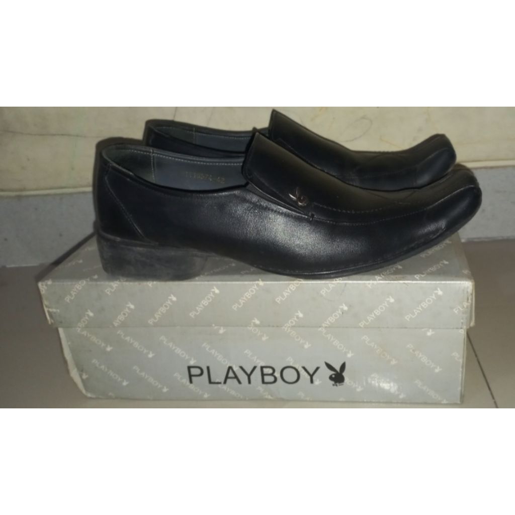 Preloved Sepatu Pria Pantofel Playboy size 42