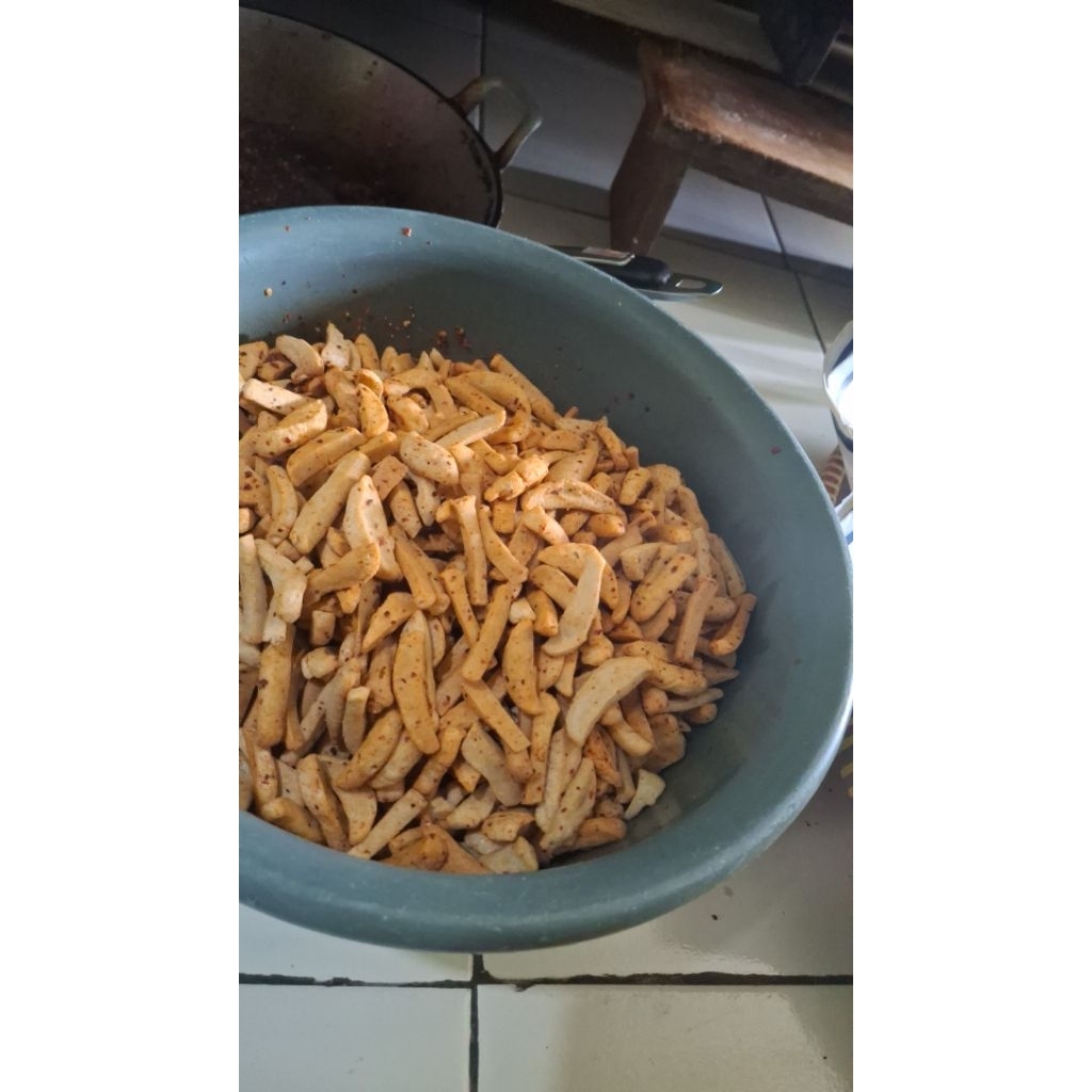 

Basreng pedas daun jeruk