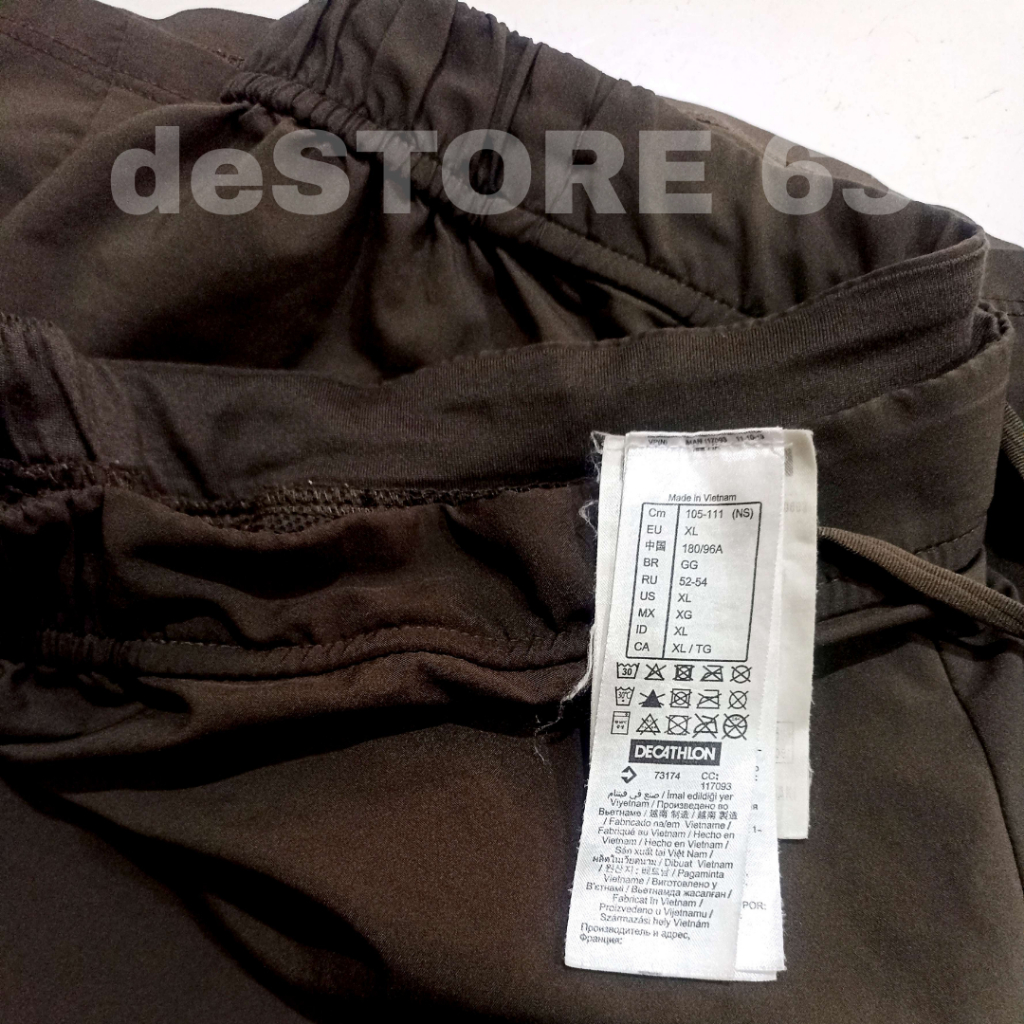 [Pre-Loved] Celana Lari Pendek Pria Decathlon Kalenji
