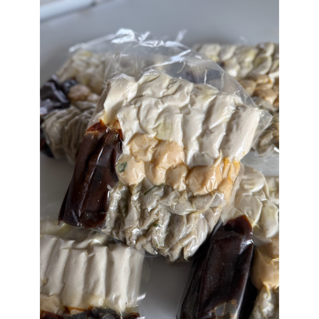 

Pempek Mix Isi 50 Pcs + Cuka Pempek