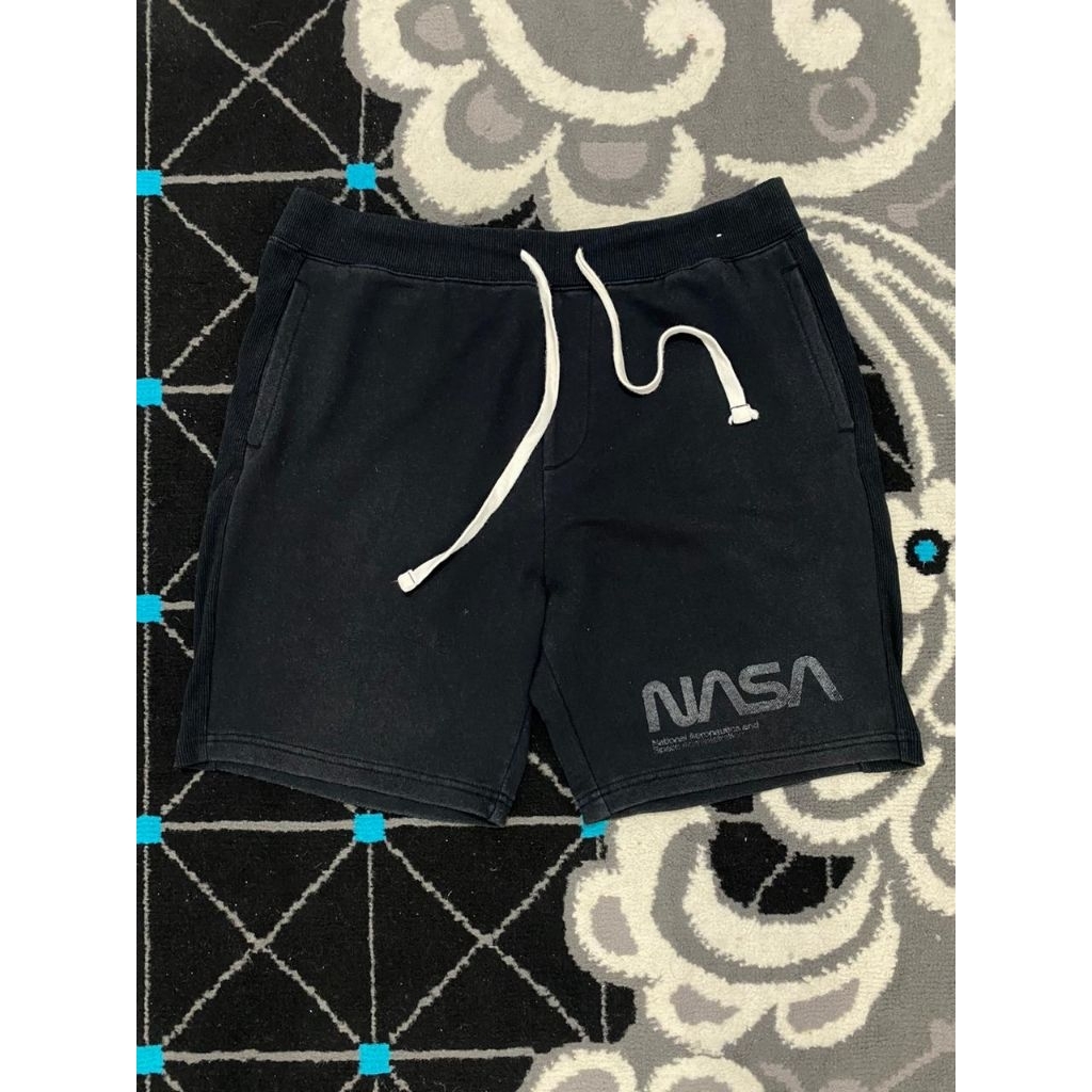 celana second pull bear