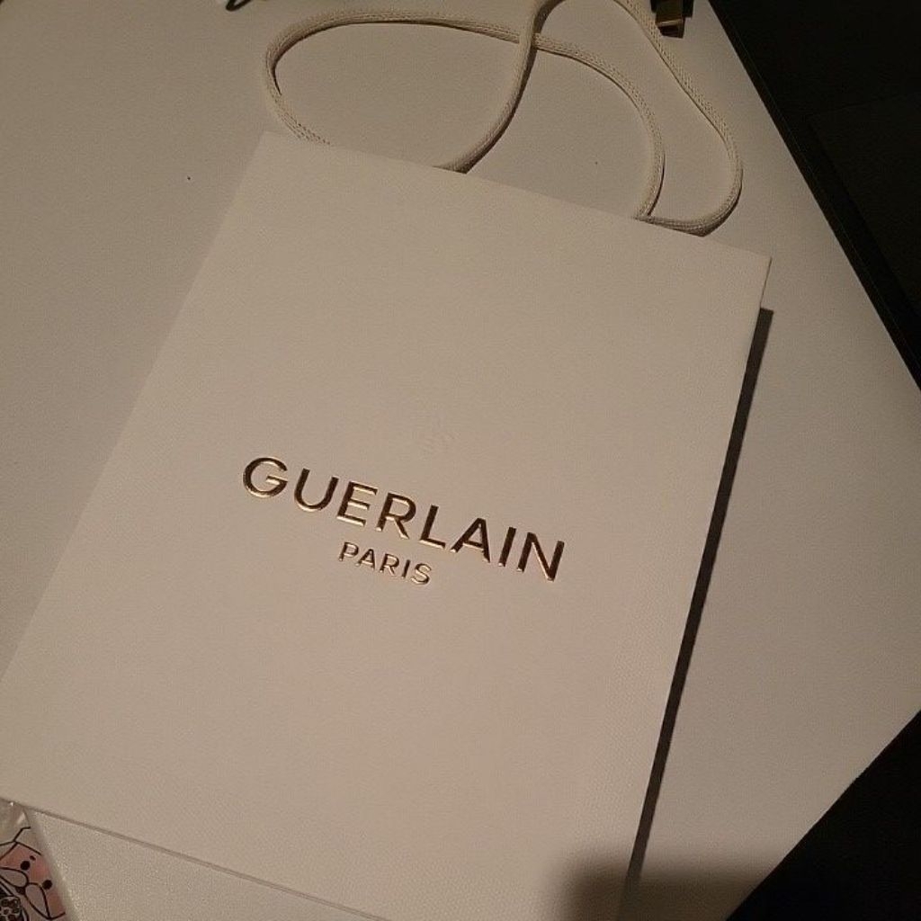 

TAS KADO / PAPER BAG CK / PAPER BAG GUERLAIN