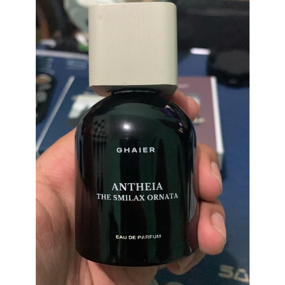 decant ghaier antheia the smilax ornata
