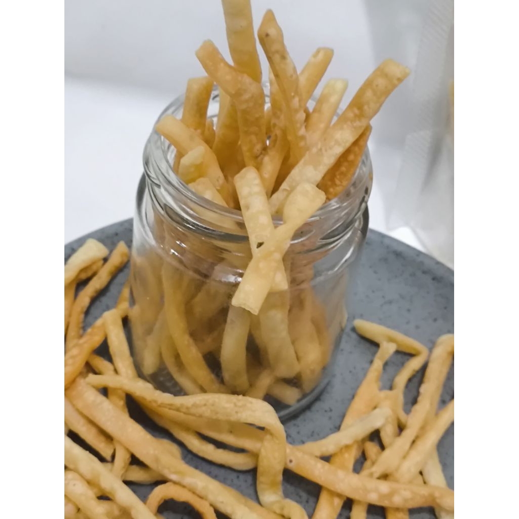 

kue bawang / kerupuk bawang jadul 200gr