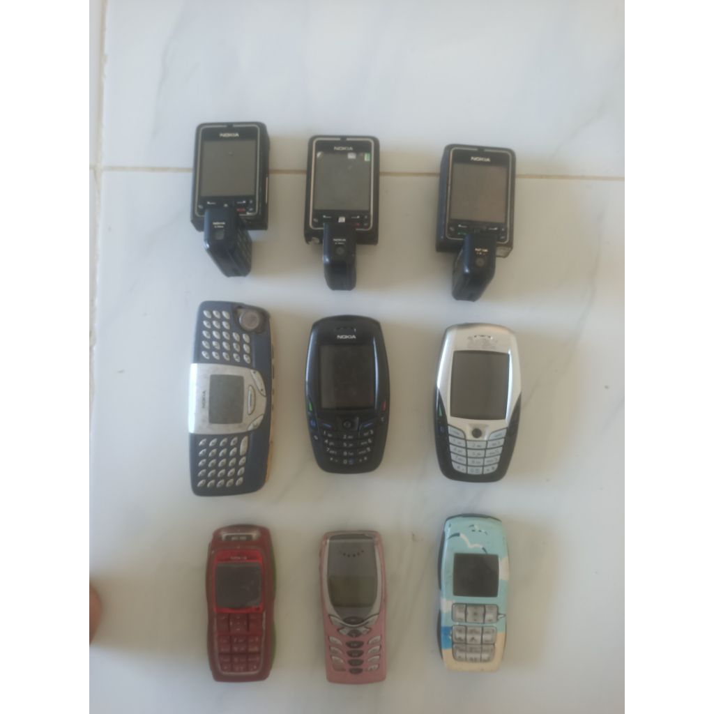 9 Unit HP Nokia Jadul rusak bahan kanibalan atau service