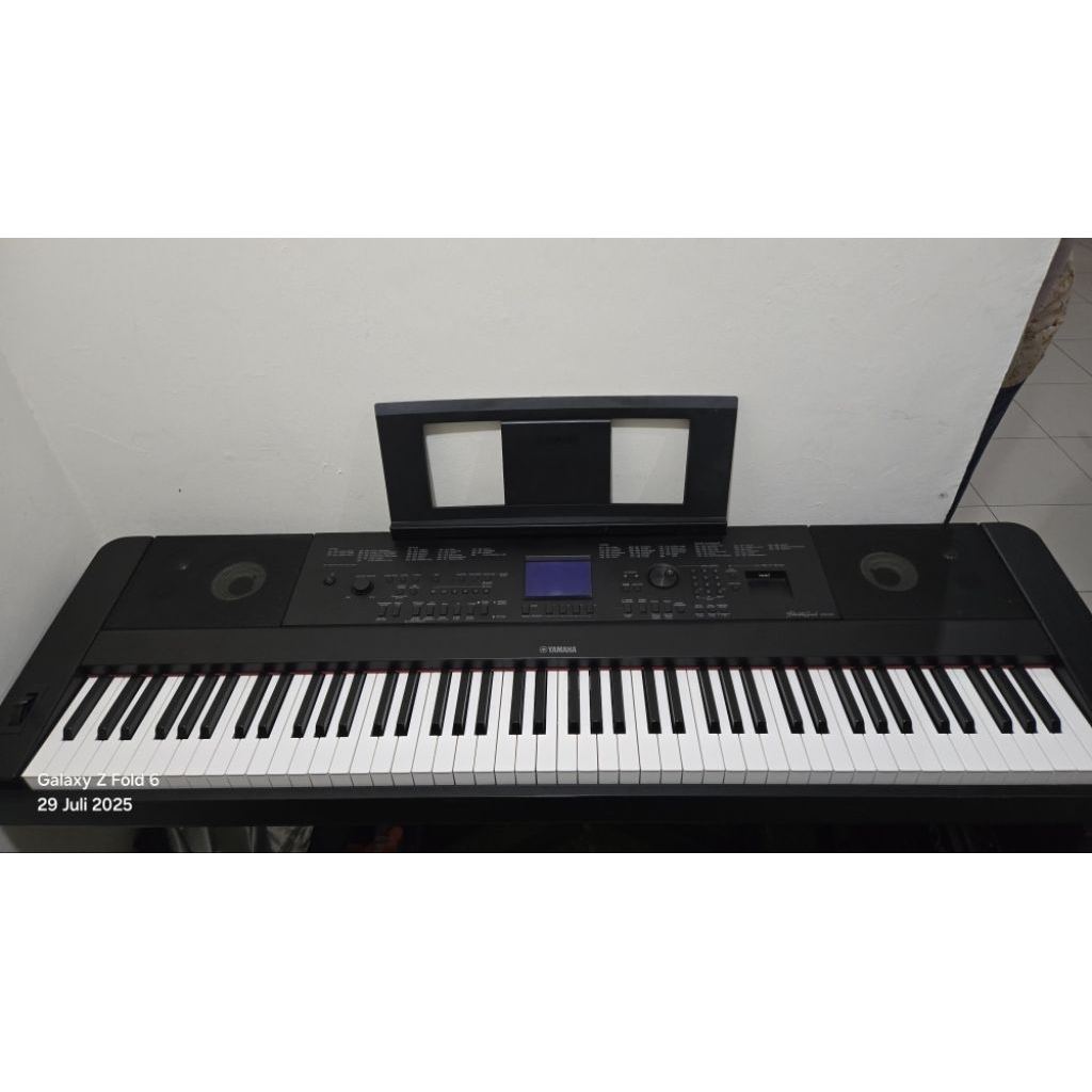 Yamaha DGX660 Digital Piano Elektrik 88 Keys Weighted Hammer Action Second Like New Sangat Mulus Rum