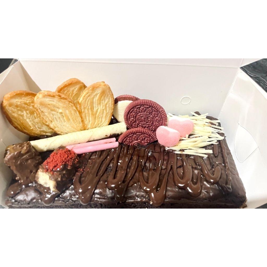 

Fudgy Btownies Uk.20 x 10 | Custom Birthday, Anniv