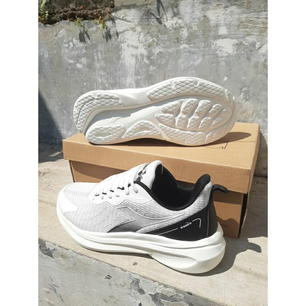 diadora/sepatu diadora/sepatu pria/sepatu laki/sepatu anak